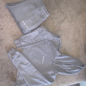 Boohoo, Women’s two piece matching cropped set. size 4